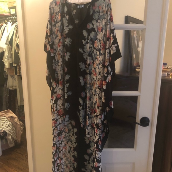 BCBGMaxAzria Dresses & Skirts - Bcbgmaxaria EUC hi low kaftan dress size xs/s